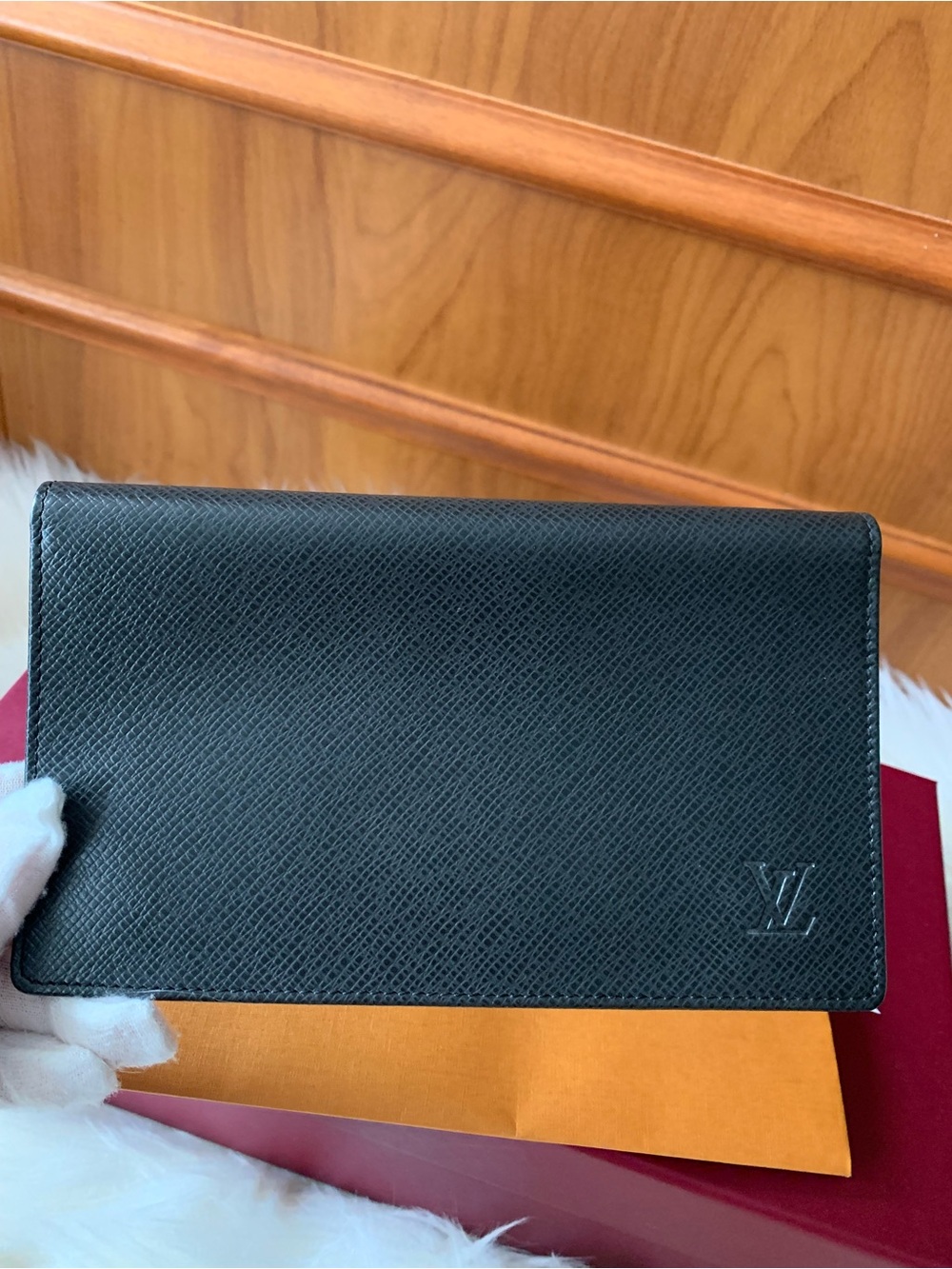 🖤 LV Taiga Checkbook / Cheque Holder 🖤